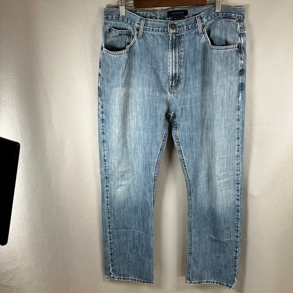 VTG Tommy Hilfiger Classic Fit Jeans Mens 36X34 Light Blue Denim Straight EUC